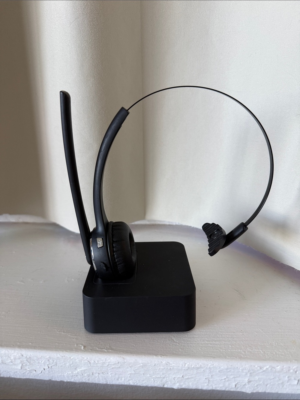 Wireless Mono Headset with Charging Base - Black